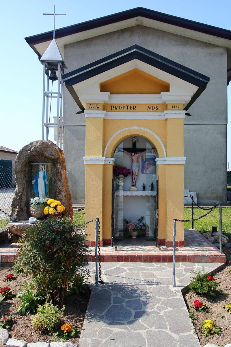 Capitello in via Casere